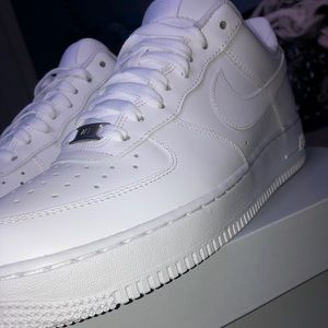 Meet your Posher, Daemon